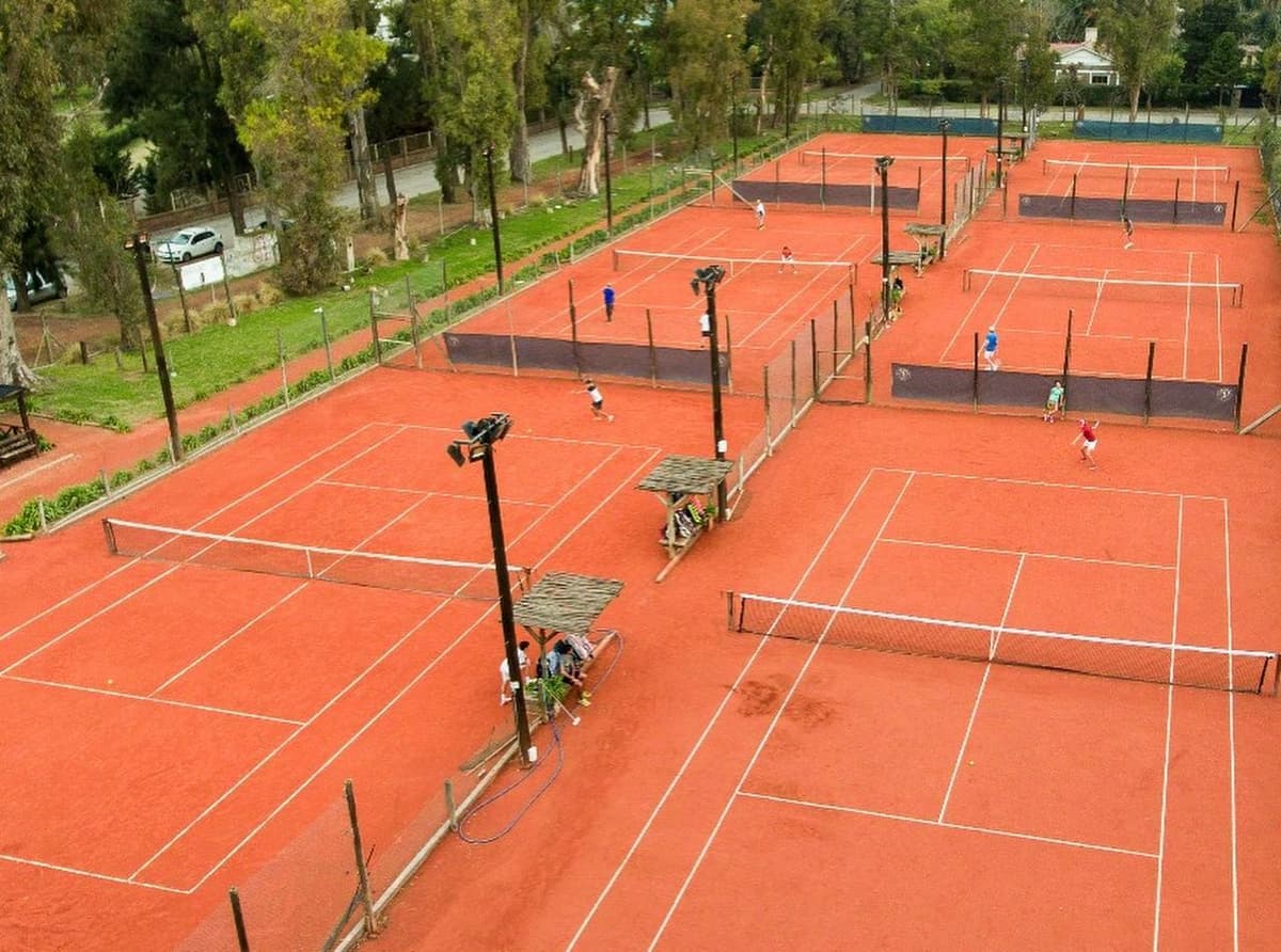 For clubs & courts
